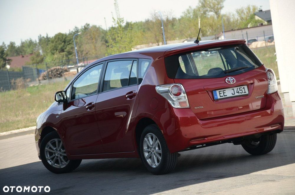 Toyota Verso - 10