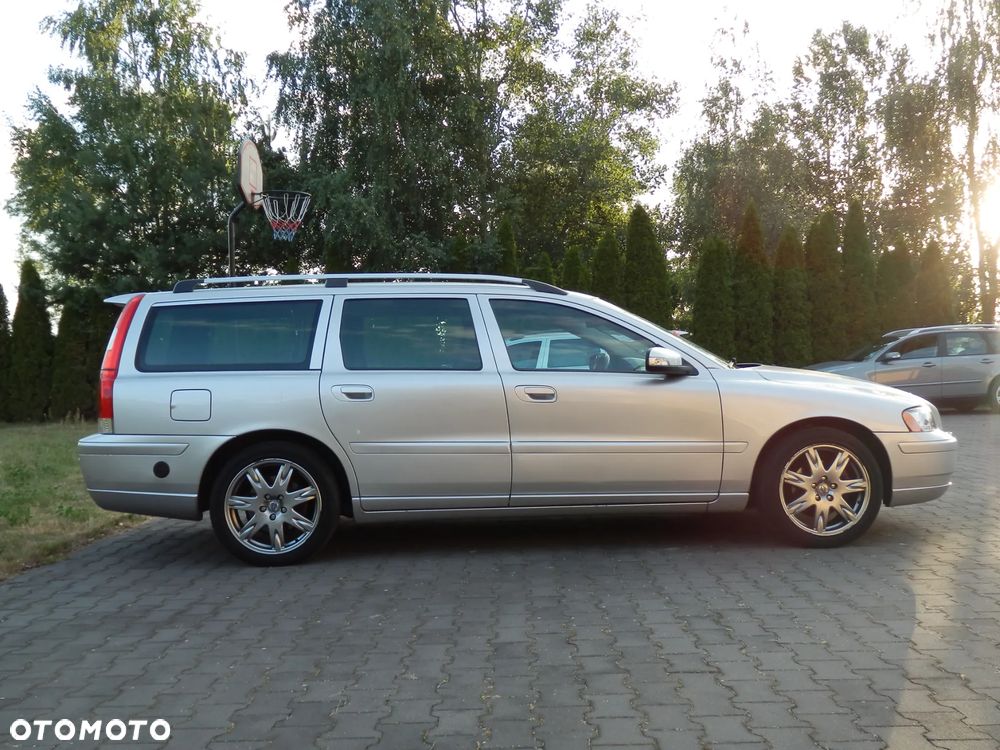 Volvo V70 2.4 Summum - 6