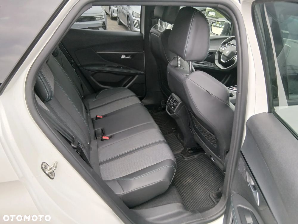 Peugeot 3008 1.2 PureTech Allure Pack S&S EAT8 - 13