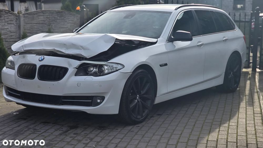BMW Seria 5 525d - 2