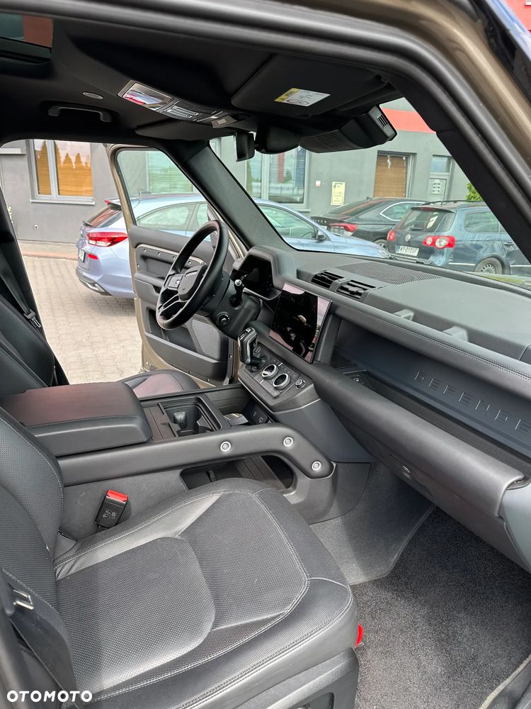 Land Rover Defender 3.0 P400 mHEV X-Dynamic HSE - 4