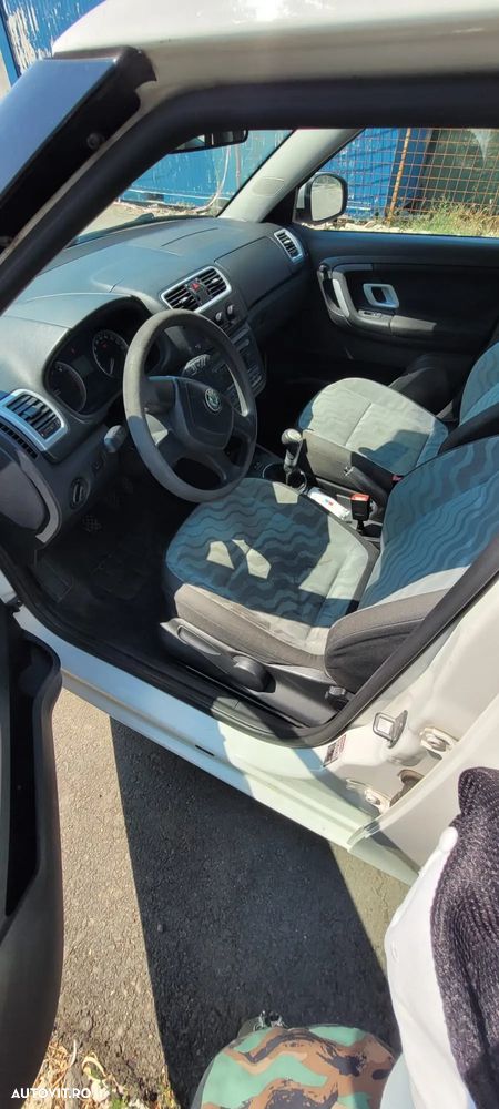 Skoda Fabia - 8