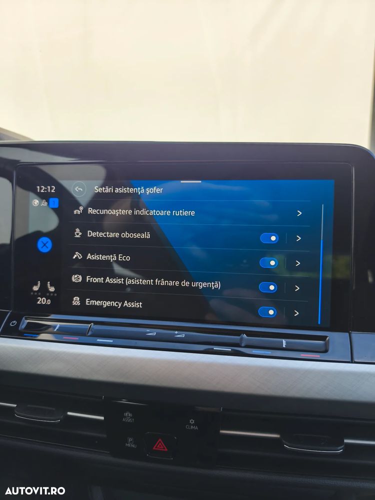 Volkswagen Golf 2.0 TDI DSG Life - 28