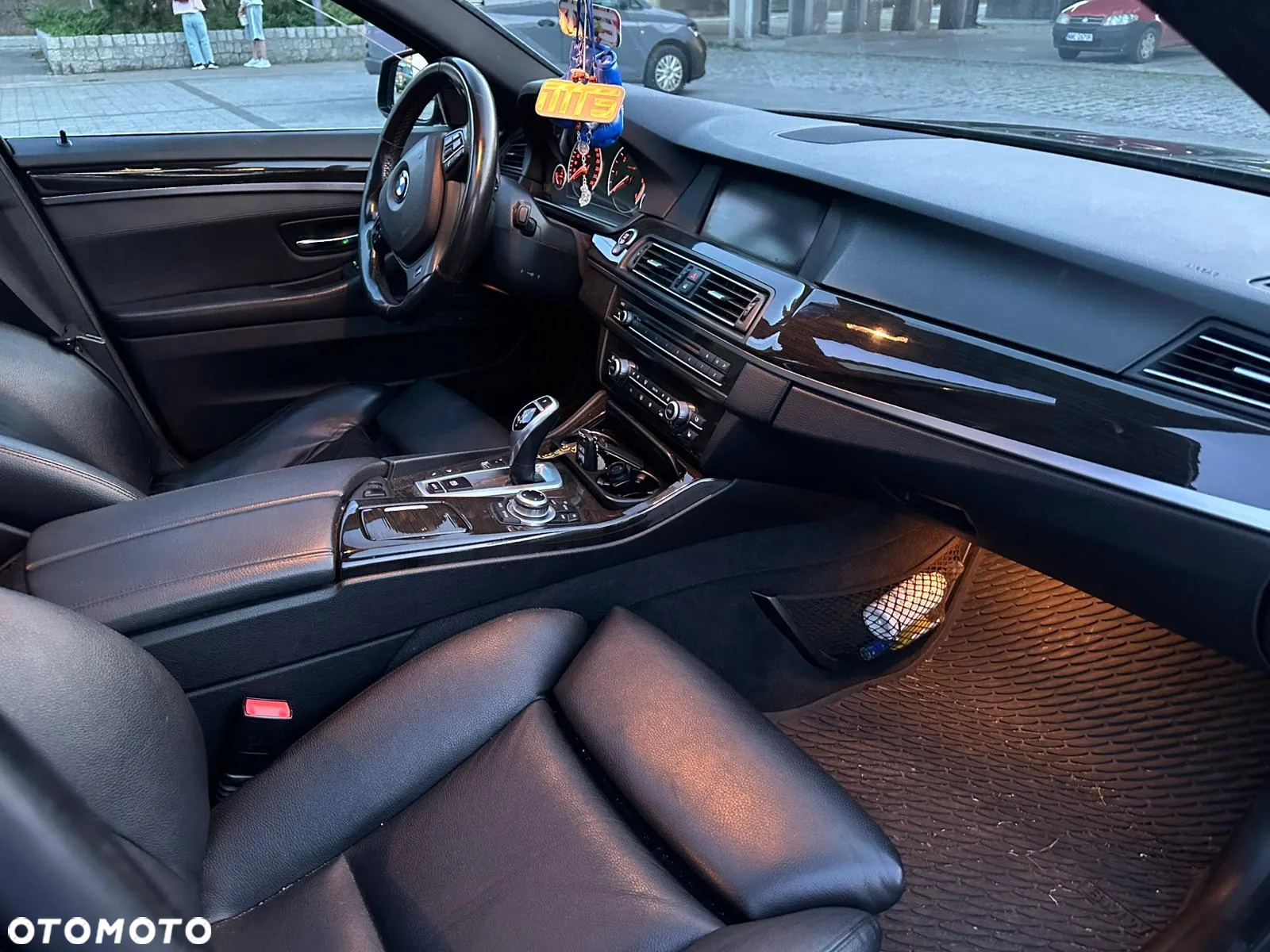 BMW Seria 5 530d xDrive - 11