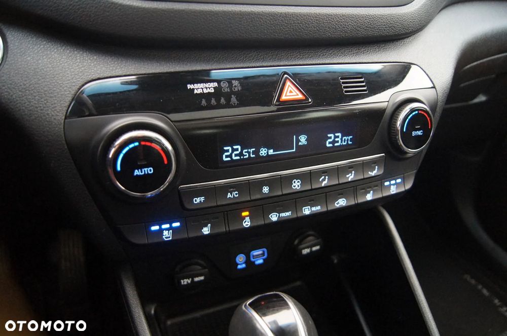 Hyundai Tucson blue 1.7 CRDi 2WD DCT Premium - 29