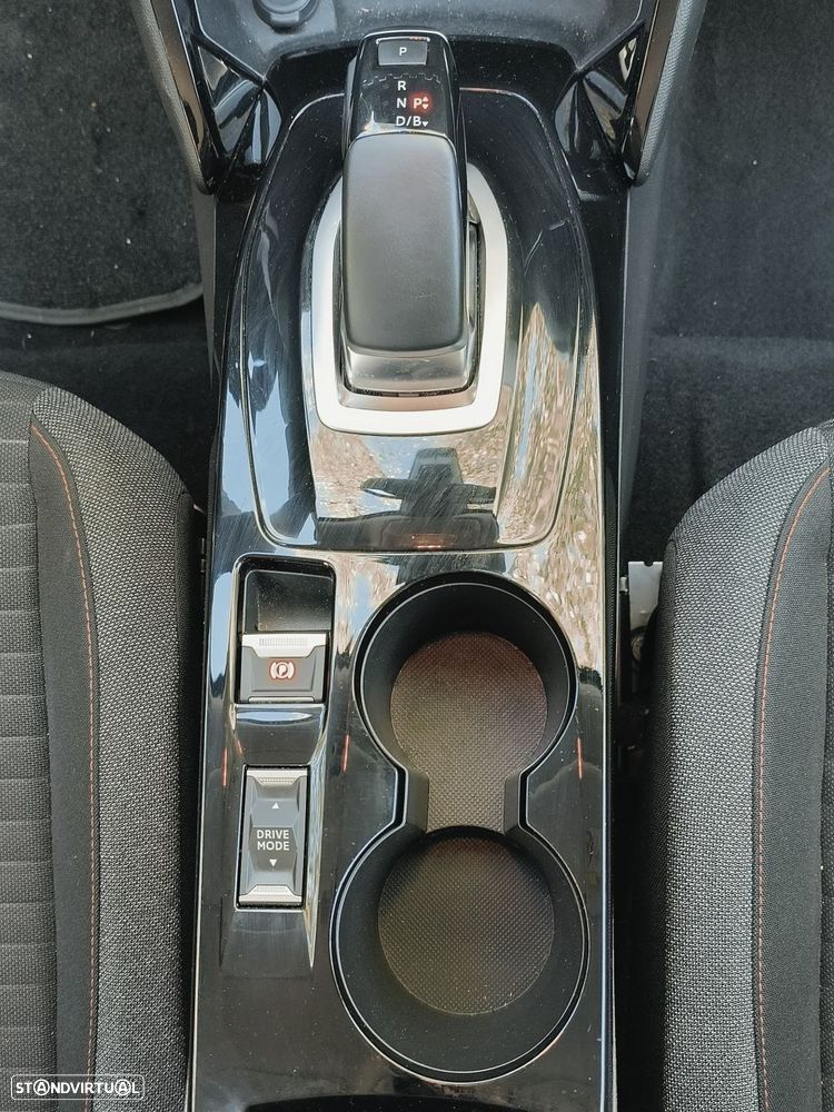 Peugeot e-2008 50 kWh Active Pack - 14