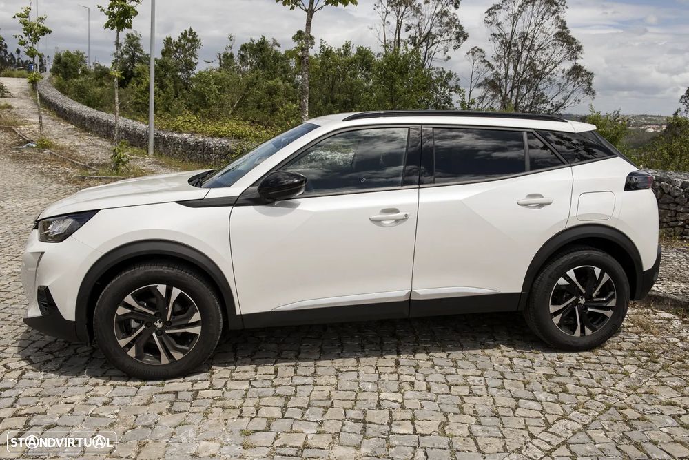 Peugeot 2008 1.2 PureTech Allure Pack EAT8 - 3