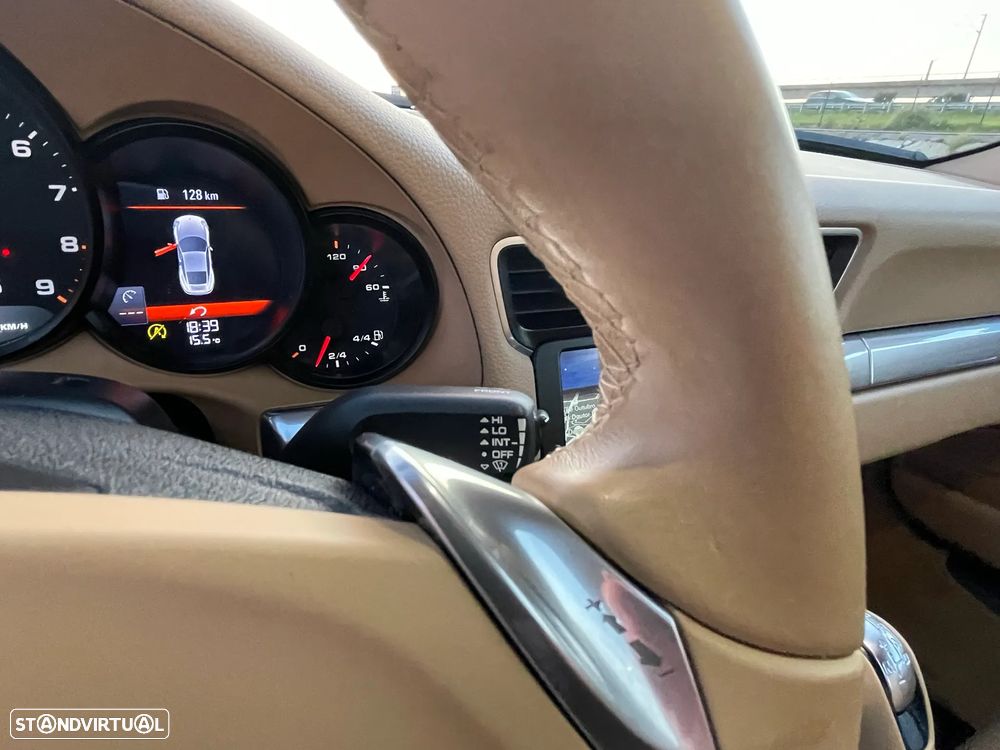 Porsche 911 (991) Carrera PDK - 32