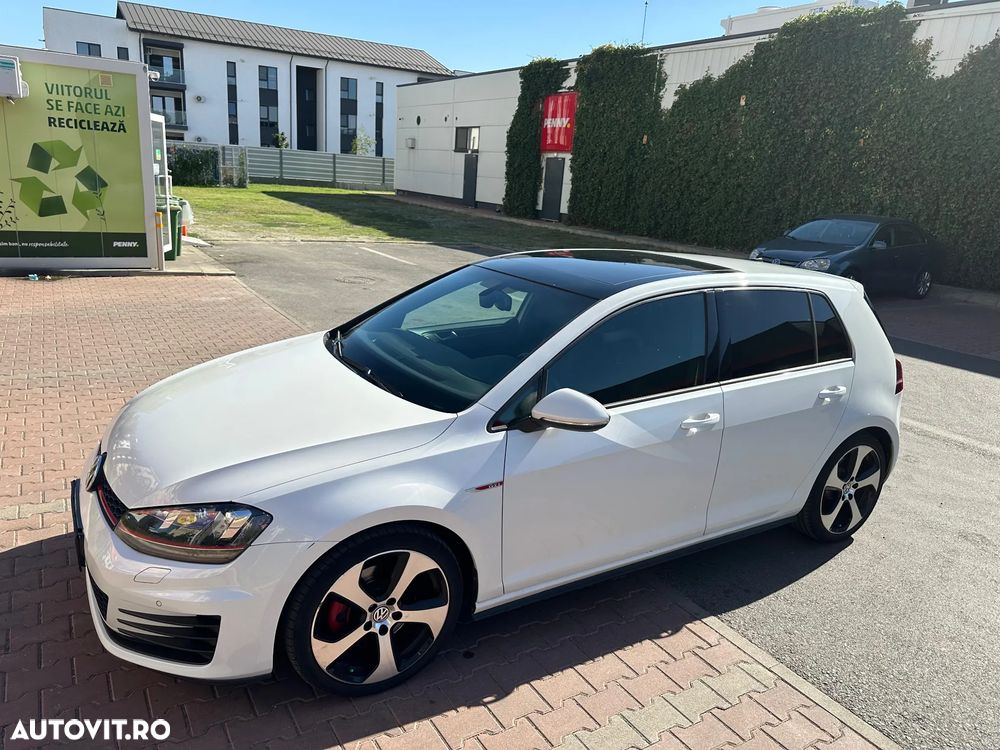 Volkswagen Golf 2.0 TSI BMT DSG GTI - 2