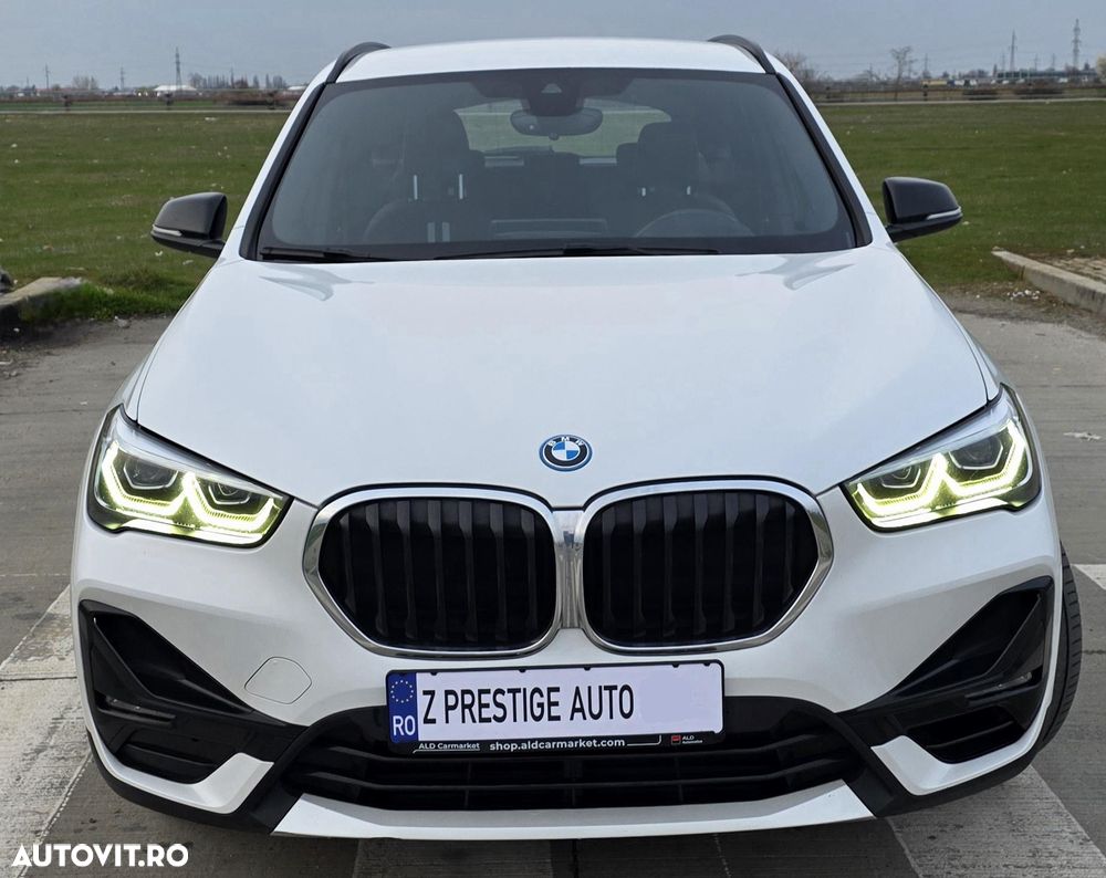 BMW X1 xDrive25e Sport Line - 1