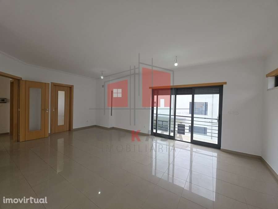 Moradia T5 totalmente remodelada - Grande imagem: 5/28