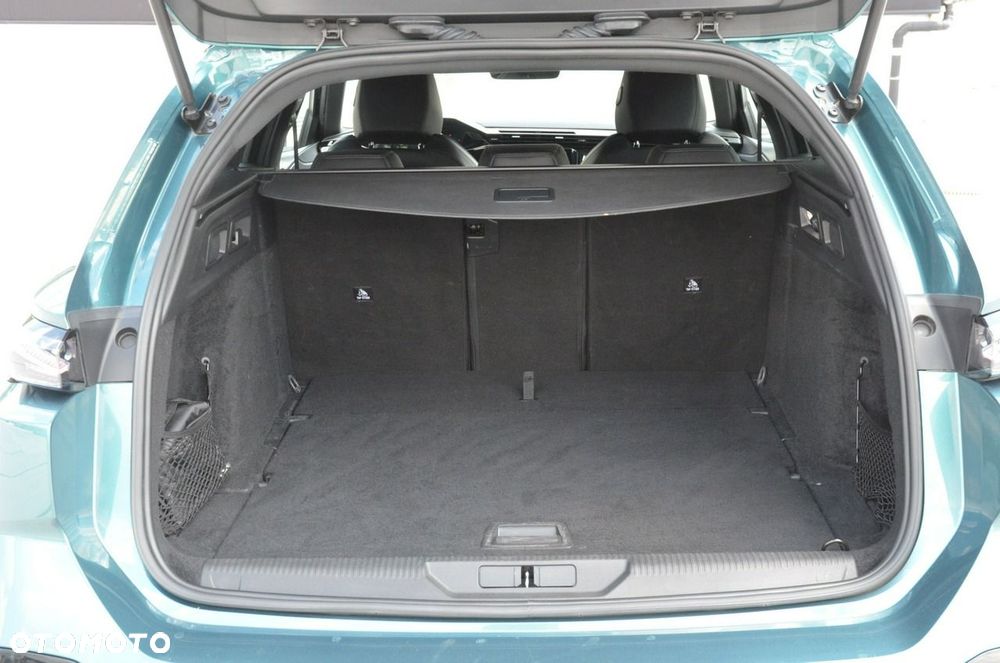 Peugeot 308 BlueHDi 130 EAT8 GT EXCLUSIVE - 14