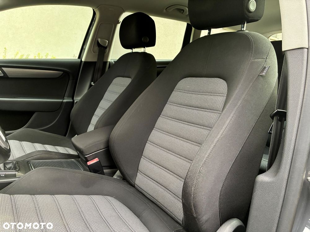 Volkswagen Passat 2.0 TDI Comfortline - 27