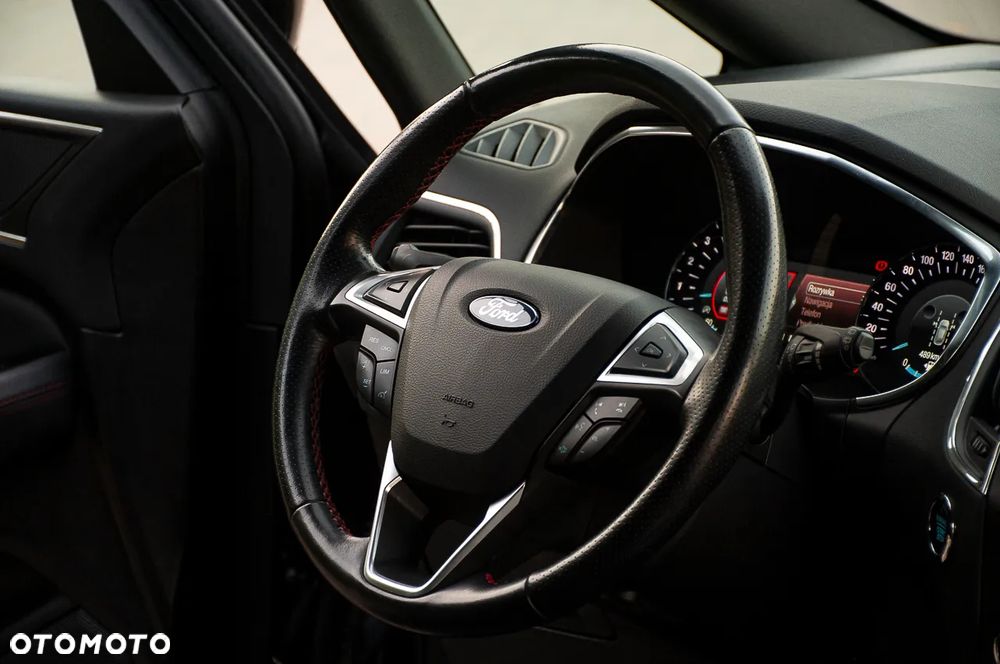 Ford S-Max 2.0 TDCi ST-Line - 32