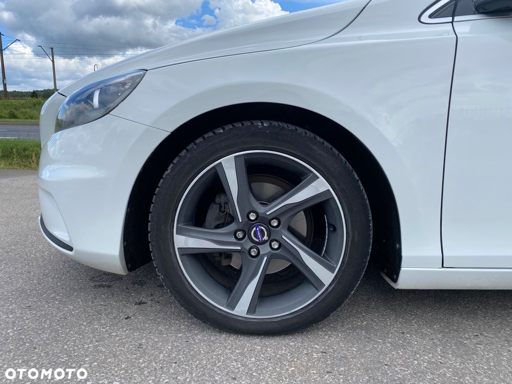Volvo V40 D2 R Design - 39