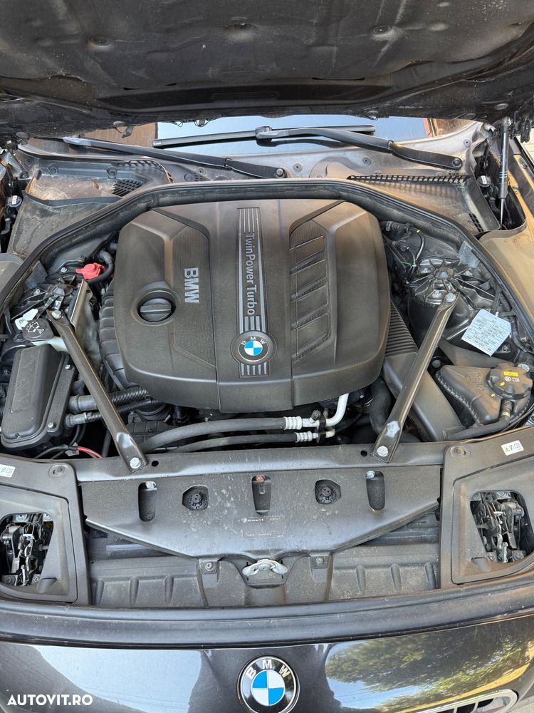 BMW Seria 5 525d Aut. Luxury Line - 10