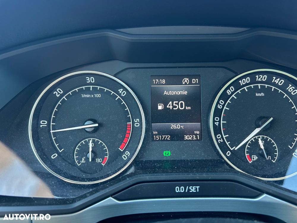 Skoda Superb 2.0 TDI DSG Ambition - 13