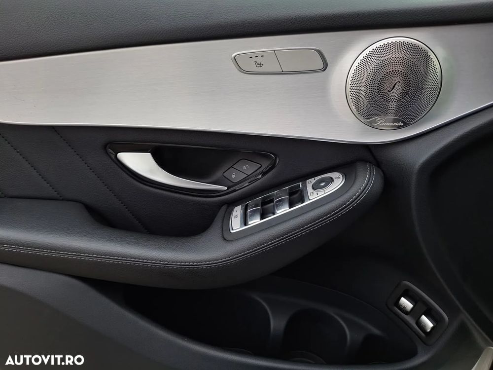 Mercedes-Benz GLC 300 e 4MATIC - 28