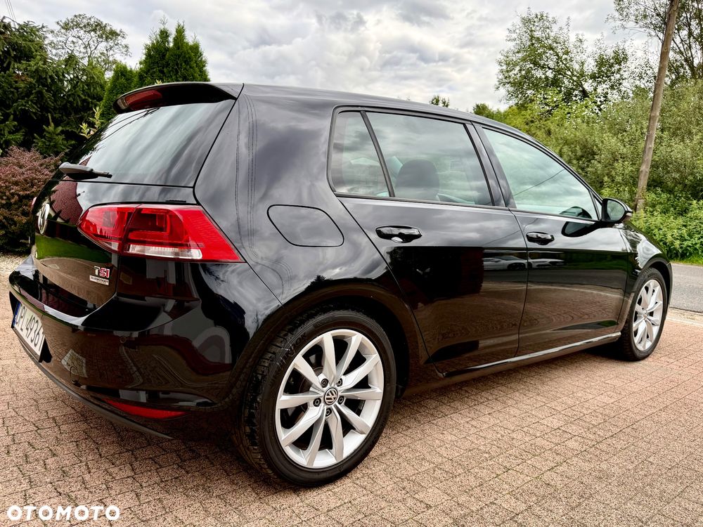 Volkswagen Golf - 10