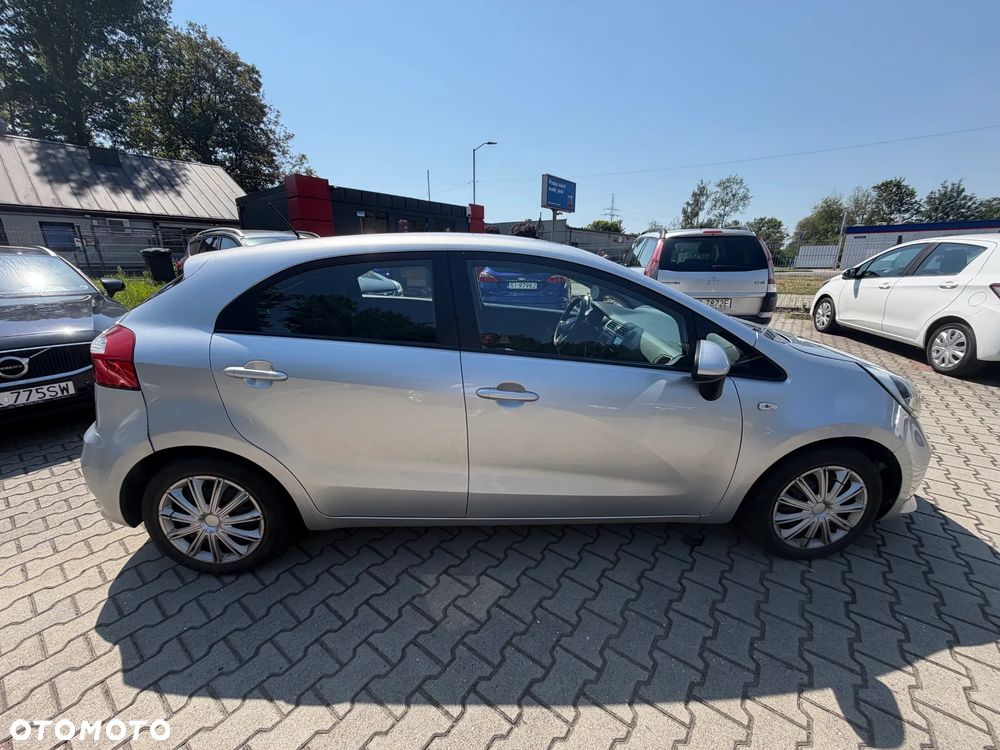 Kia Rio 1.1 CRDI Attract - 6