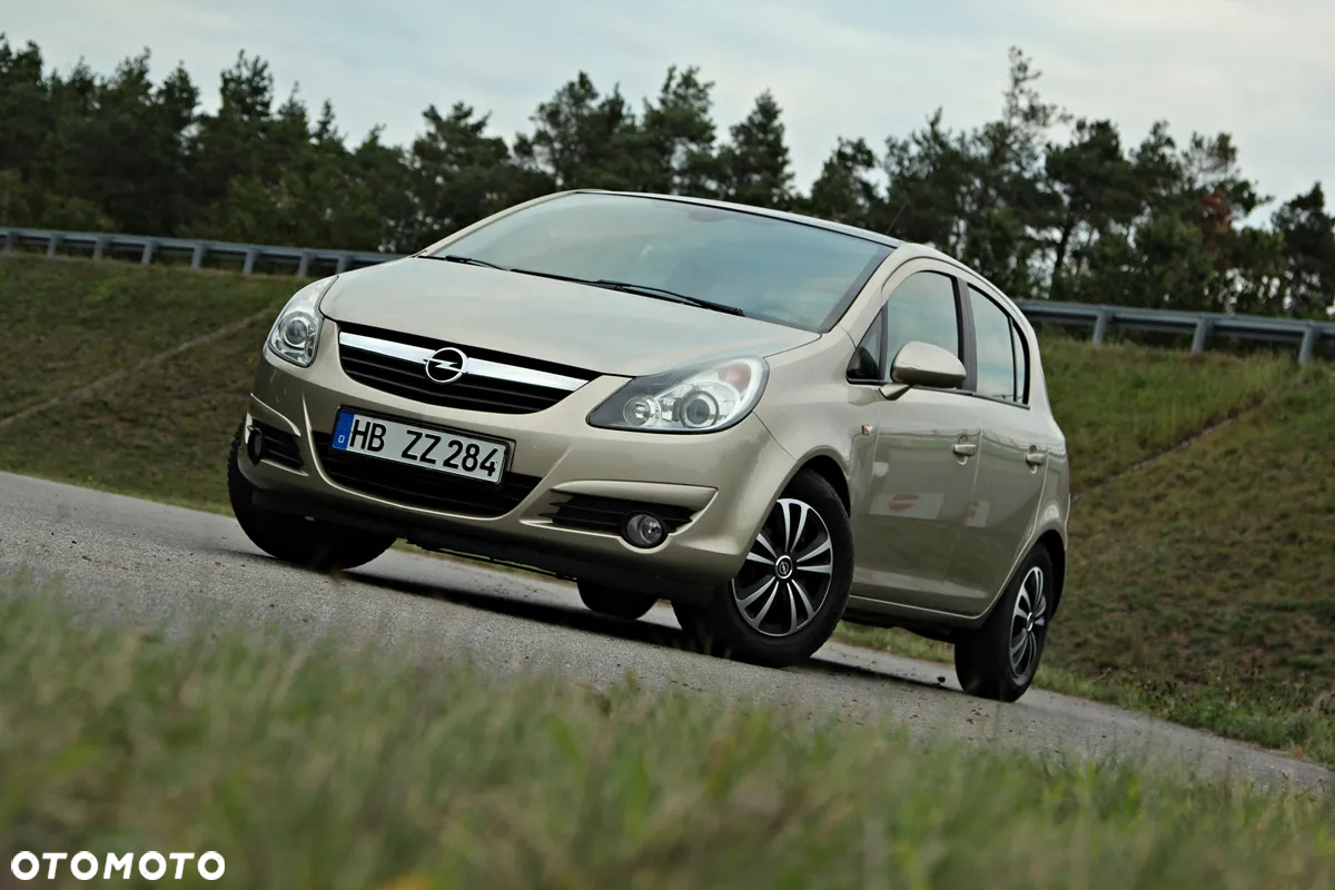 Opel Corsa 1.4 Cosmo - 2