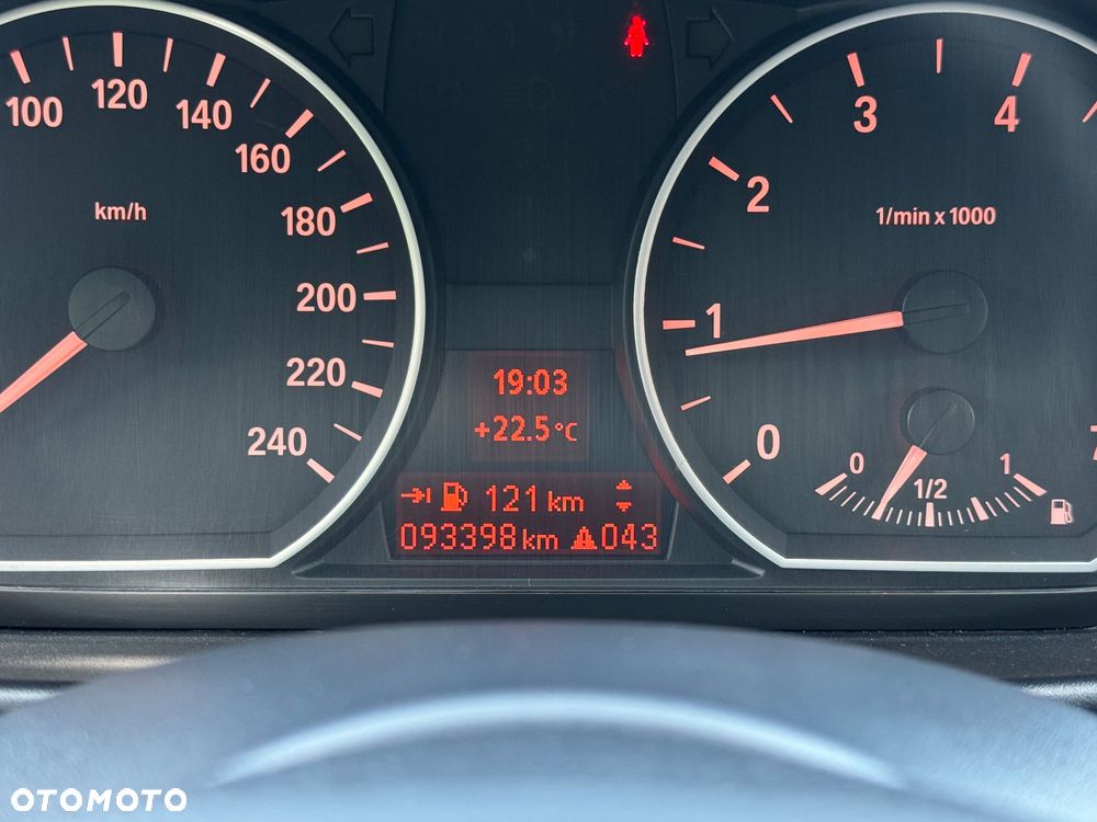 BMW Seria 1 - 18