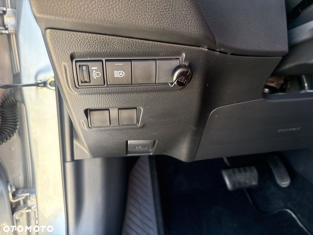 Toyota Corolla Cross 2.0 Hybrid Comfort - 23