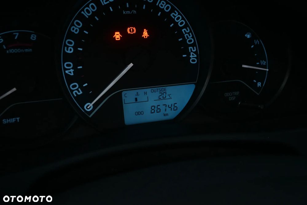 Toyota Auris 1.33 VVT-i Premium + - 30