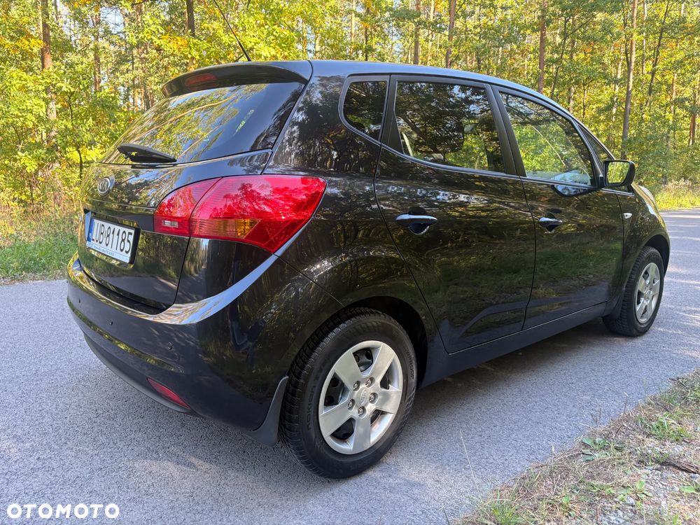 Kia Venga - 27