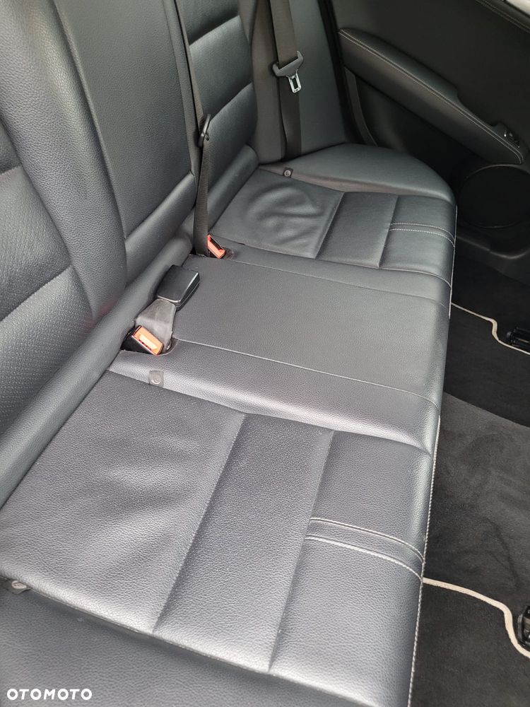 Mercedes-Benz Klasa C 180 7G-TRONIC - 23