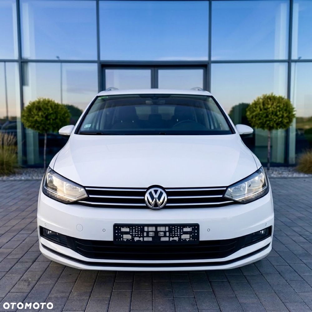 Volkswagen Touran - 1