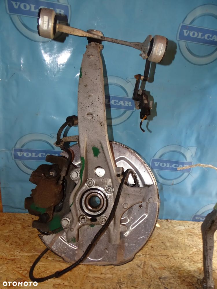 ZAWIESZENIE PRAWE KOPYTO VOLVO V60 CROSS 2019- - 2