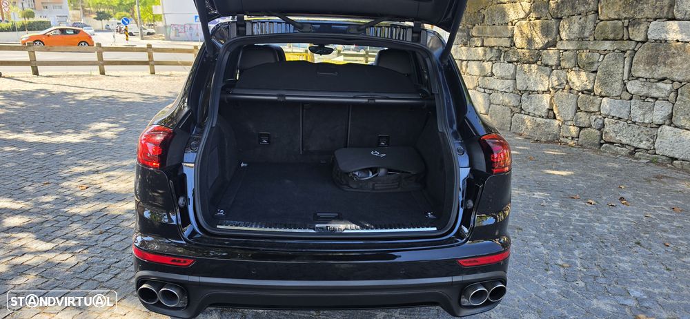 Porsche Cayenne S E-Hybrid Platinum Edition - 40
