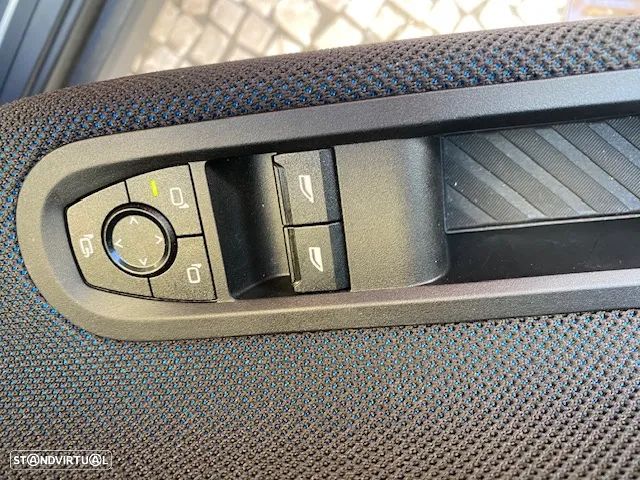 MINI 3 Portas Cooper SE Classic M - 15