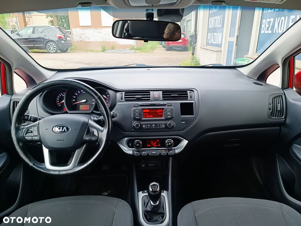 Kia Rio 1.4 Dream Team Edition - 15