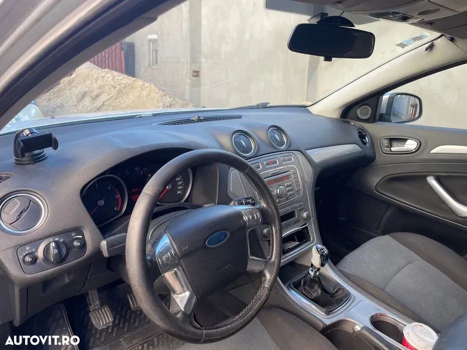 Ford Mondeo - 6