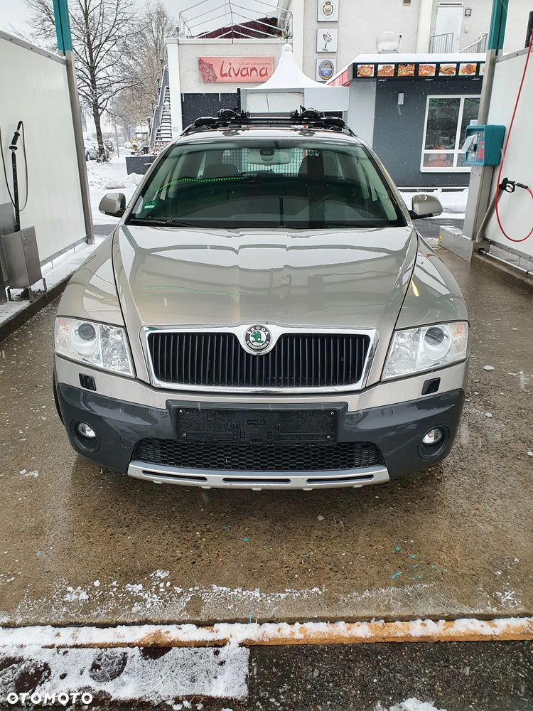 Skoda Octavia 2.0 FSI Scout 4x4 - 1