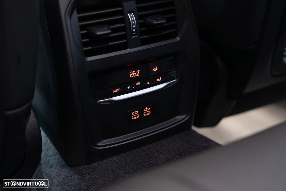 BMW 330 e Touring xDrive Aut. M Sport - 54