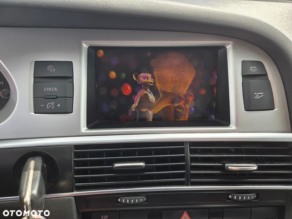 Audi A6 Avant 2.0 TDI DPF - 8