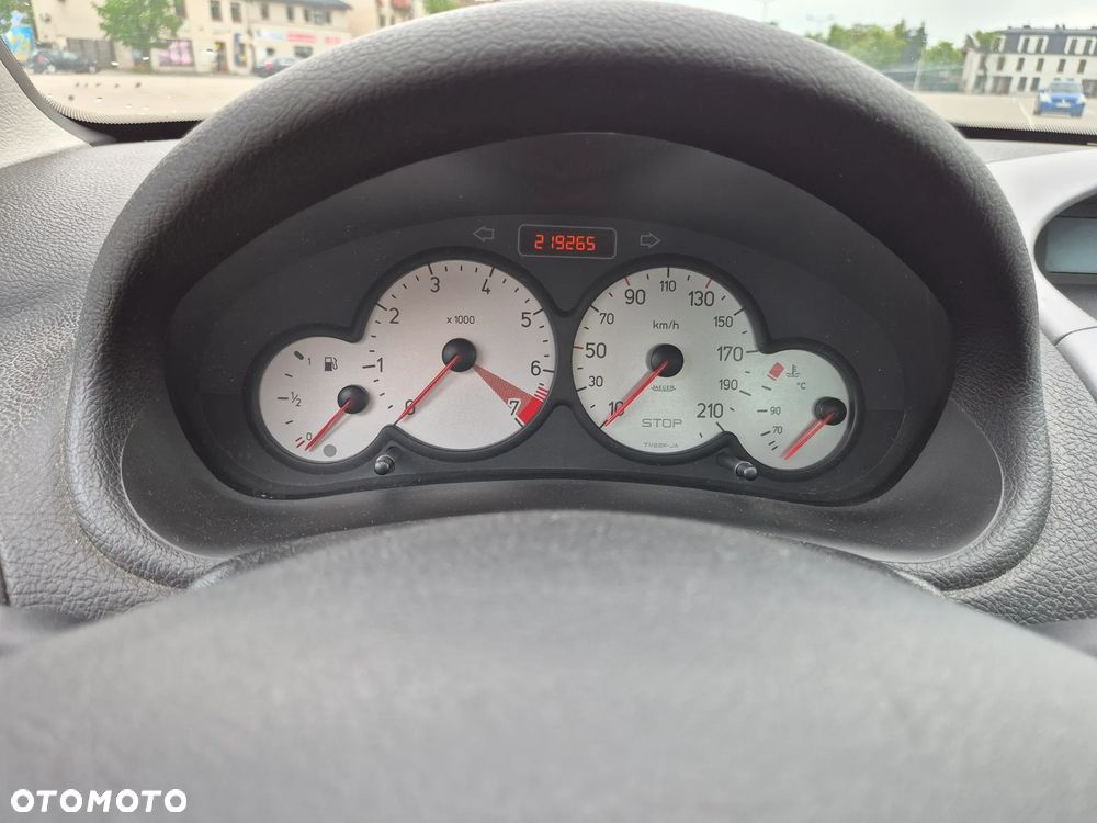 Peugeot 206 CC 1.6 Euro3 - 13