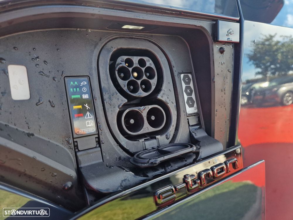 Audi Q8 e-Tron Sportback 50 quattro S line - 8