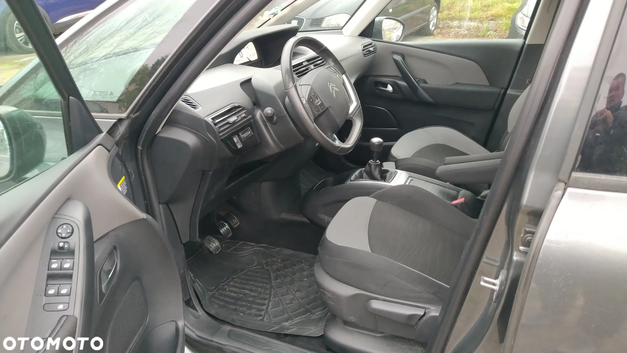 Citroën C4 Picasso 1.2 PureTech Live S&S - 24