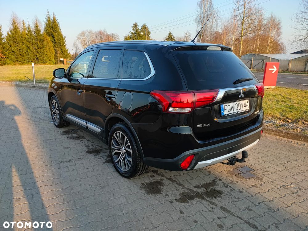 Mitsubishi Outlander 2.2 DI-D 4WD Automatik Plus - 8