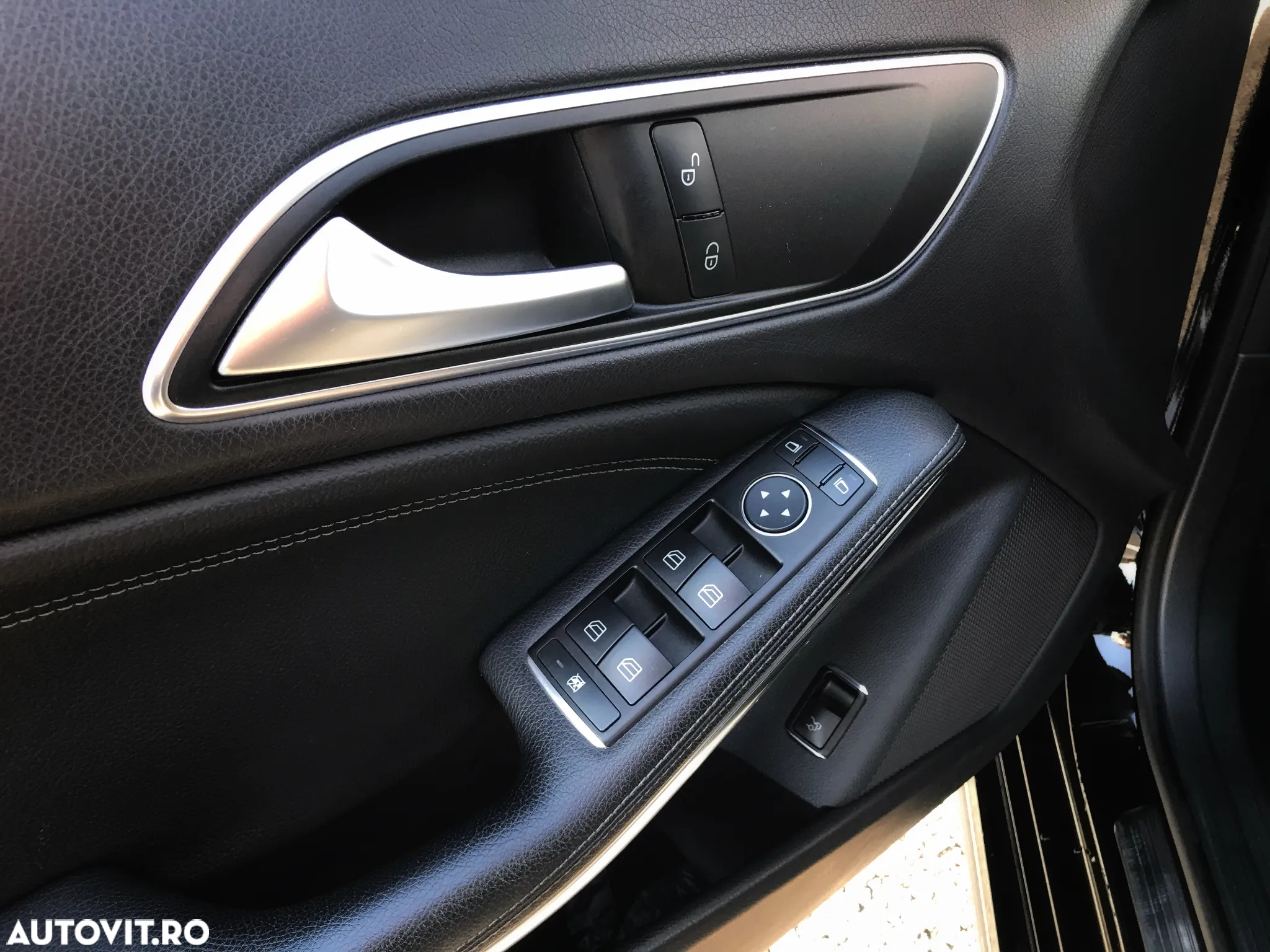 Mercedes-Benz CLA - 12