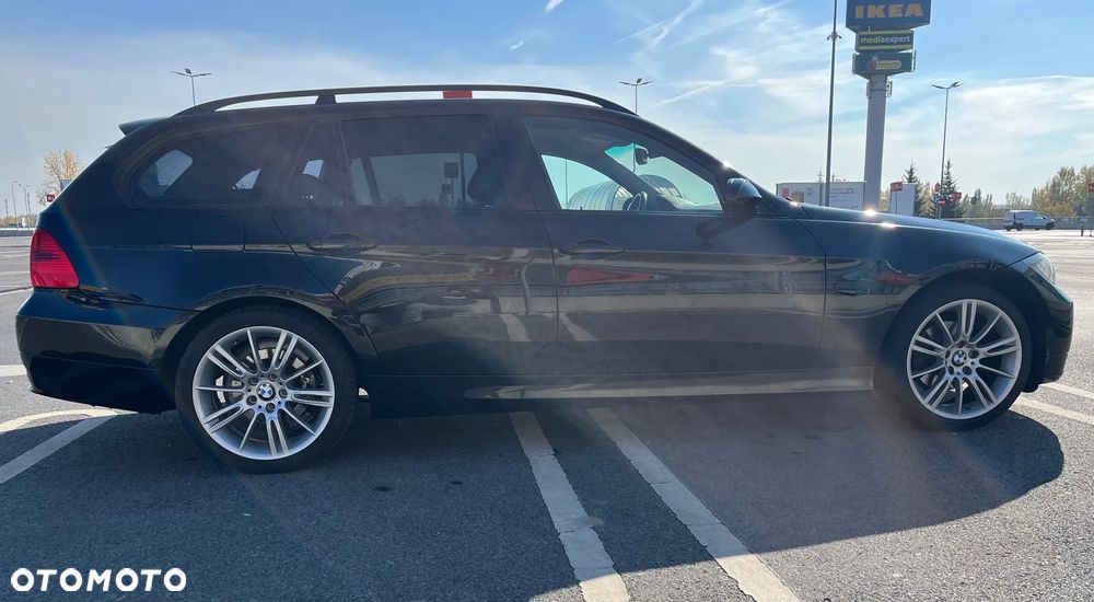 BMW Seria 3 320i - 4