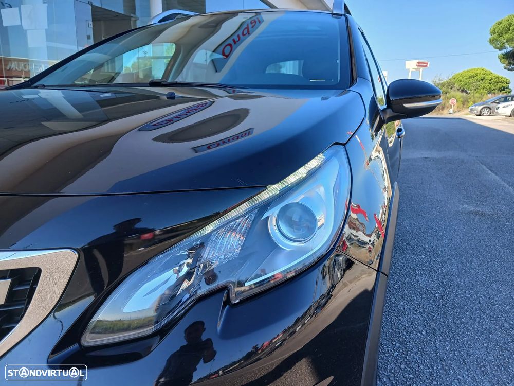 Peugeot 2008 1.2 PureTech Allure - 11