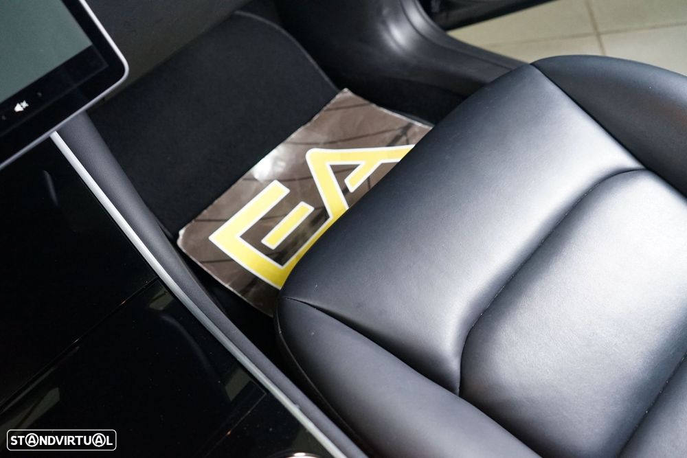 Tesla Model 3 Standard Range Plus RWD - 40