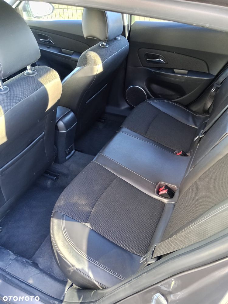 Chevrolet Cruze - 13