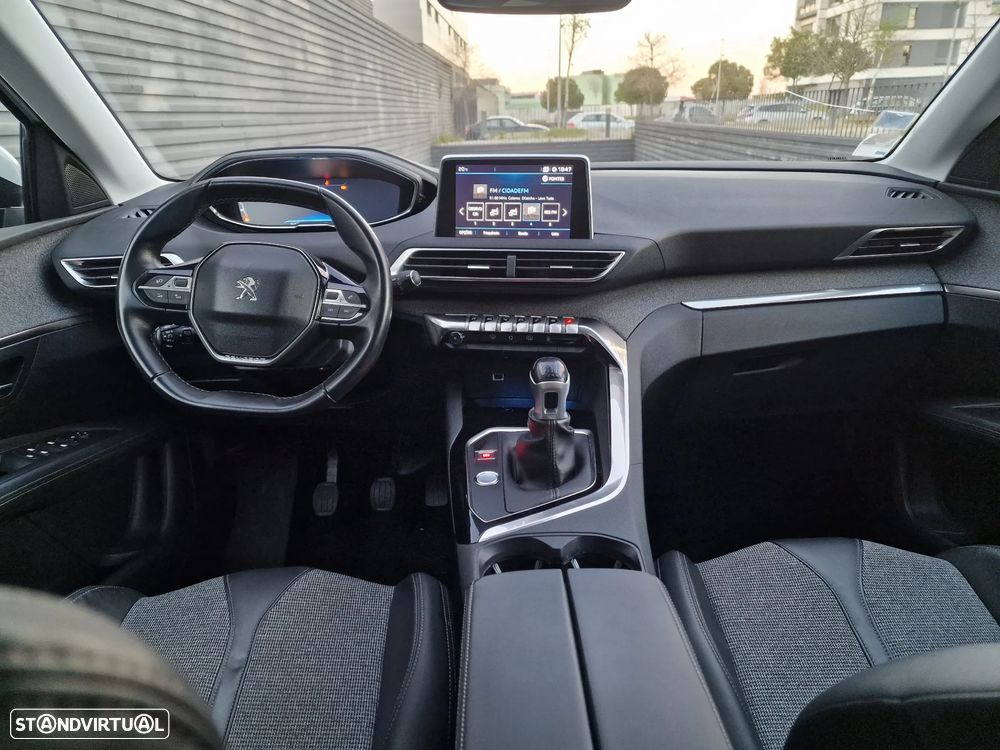 Peugeot 3008 PureTech 130 Stop & Start GPF Allure - 51