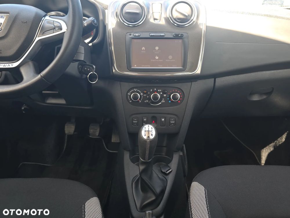 Dacia Sandero - 16